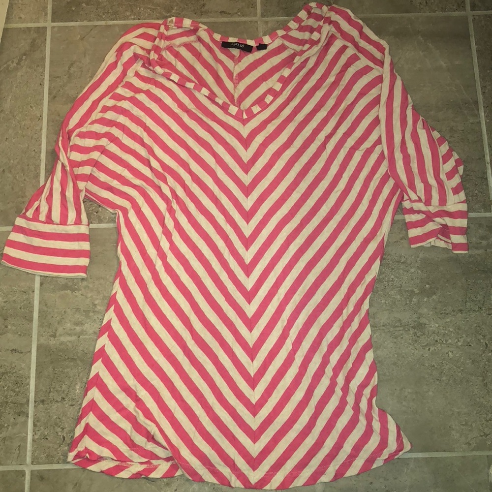 Small Quarter sleeve chevron pink and white shirt